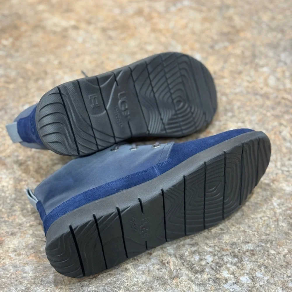 New Boys Ugg K Canoe Boots